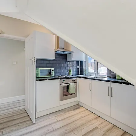 Sweet And Lovely 2Br With Free Parking London Exterior foto