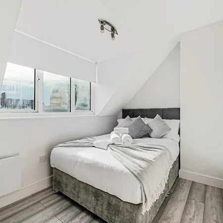 Sweet And Lovely 2Br With Free Parking London Exterior foto