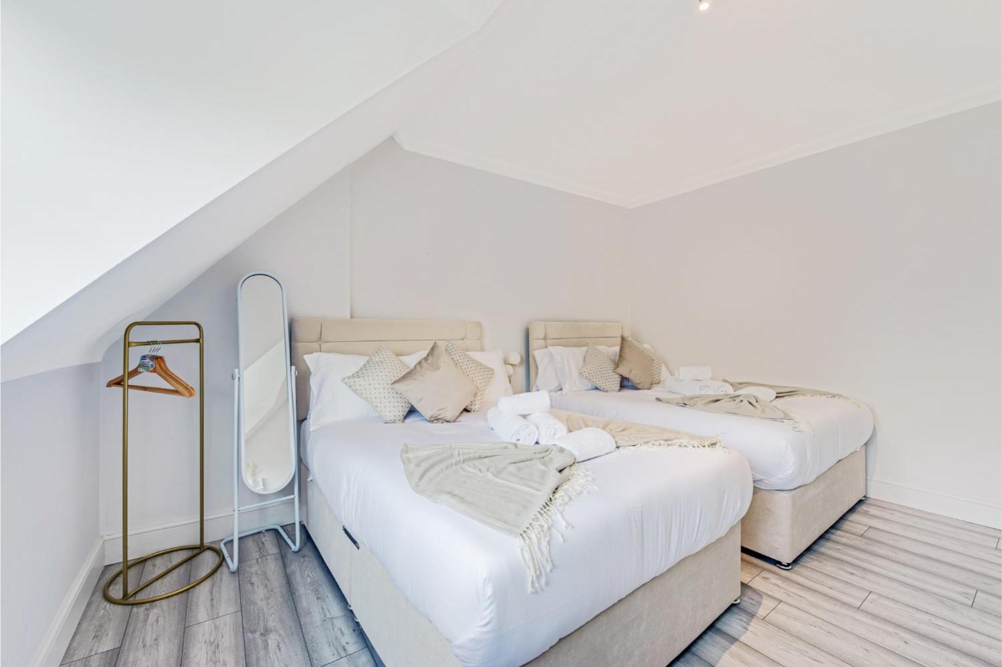 Sweet And Lovely 2br With Free Parking *