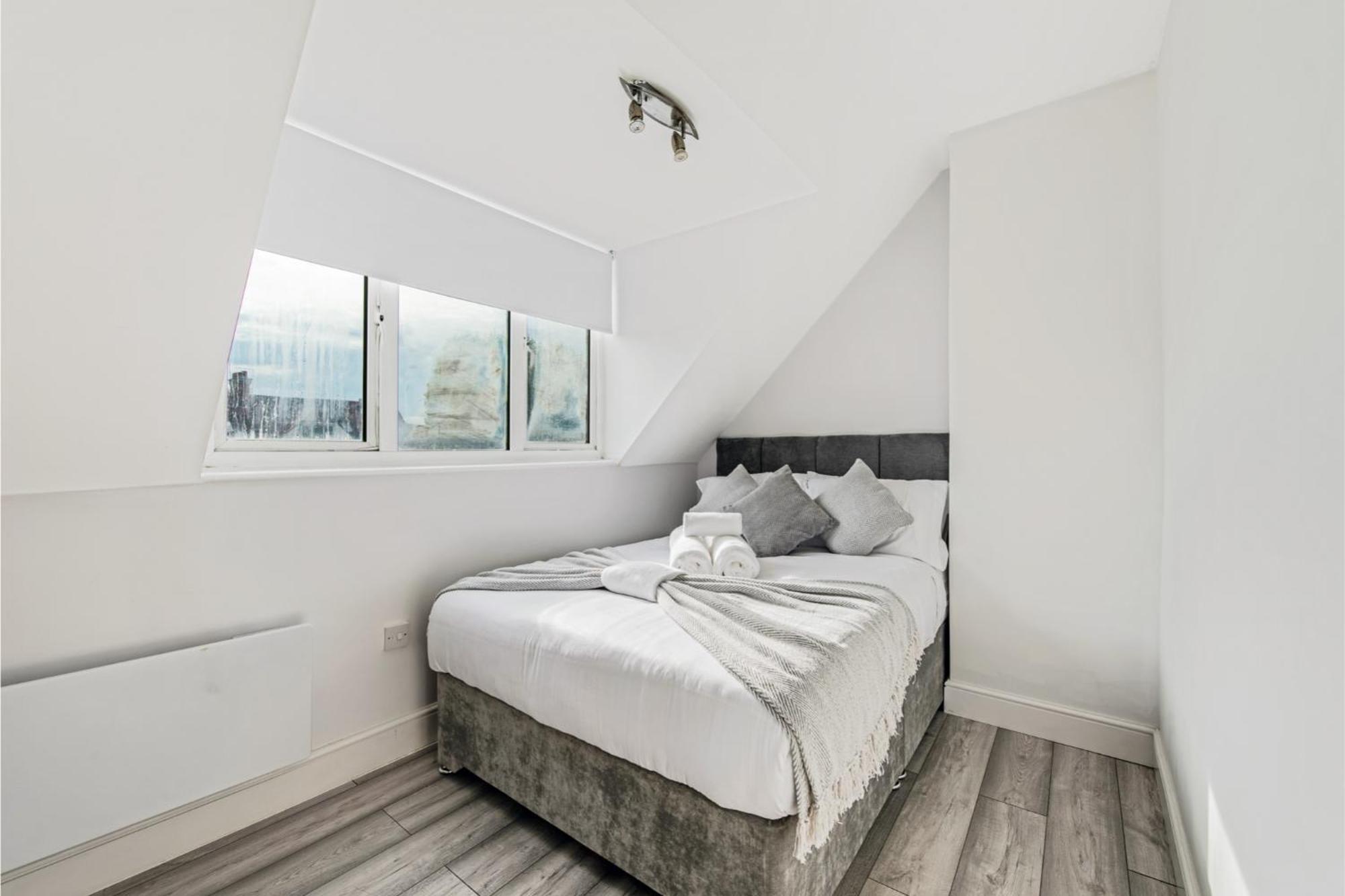 Sweet And Lovely 2br With Free Parking Apartment